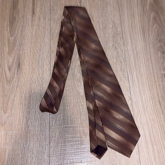 Mervyn’s Mens Collection vintage brown satin striped office formal tie - Picture 2 of 4